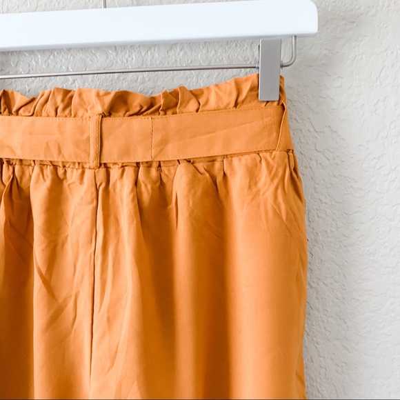 Charlotte Russe Marigold Shorts with Belt, M - Picture 4 of 5